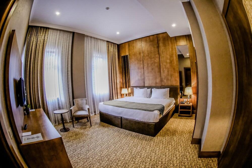 Madison Hotel 바쿠 외부 사진