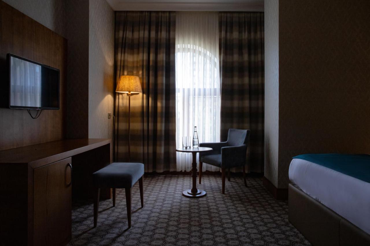 Madison Hotel 바쿠 외부 사진